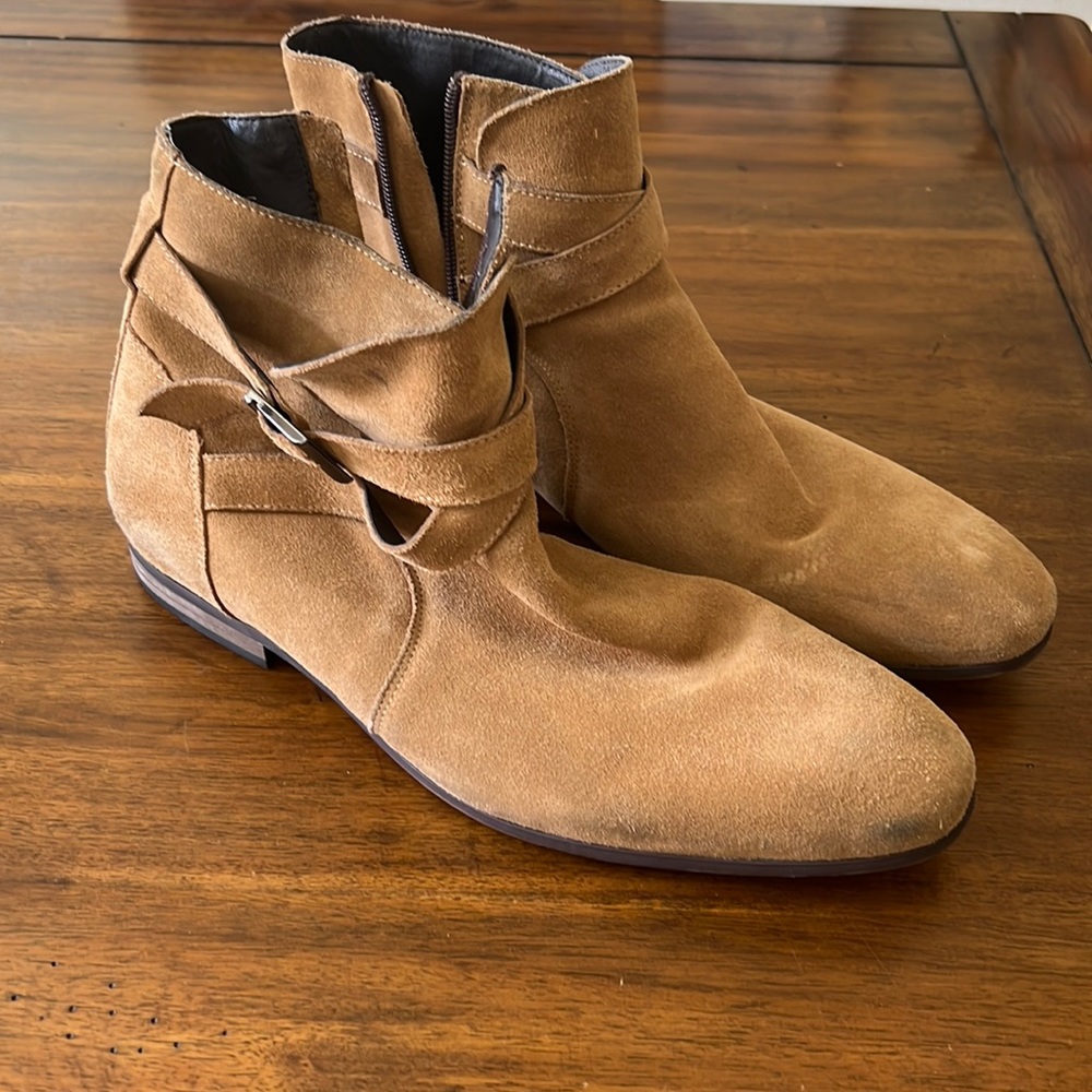 Public Opinion Stephens Leather Zip Buckle. Camel Tan Suede. Size 10.5.
